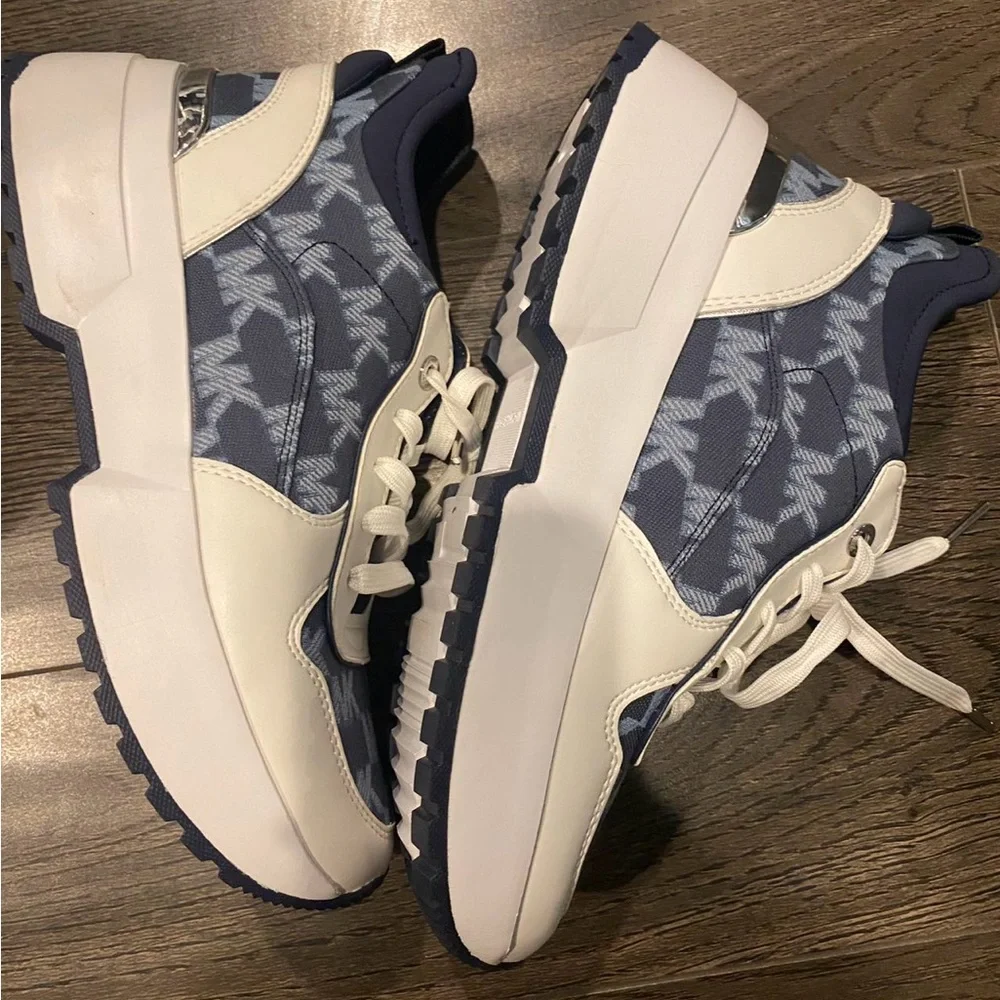 Michael Kors Training Shoes - Picture 8 of 15